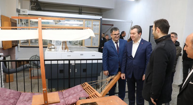 Bergama'nın parklarını öğrencilerin yaptığı banklar süsleyecek