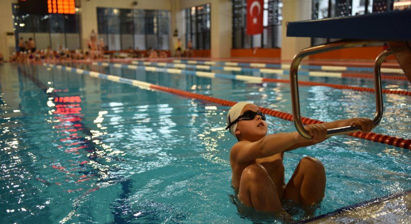 İzmir Kulüpler Arası Yüzme Yarışları Aliağa'da Yapılacak