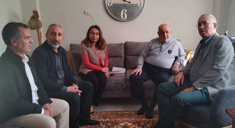 CHP'li Sertel İzmir'e sığınan depremzedeleri ziyaret etti: