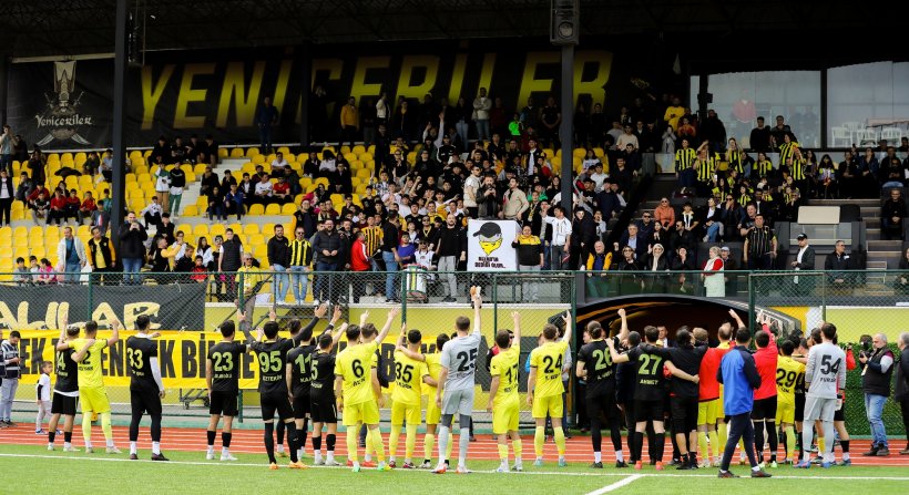 Liderliğini Garantileyen Aliağaspor FK, Grup Şampiyonluğunu İlan Etti