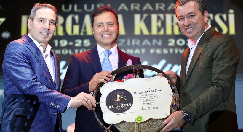 Orhan Hakalmaz Bergama'yı mest etti