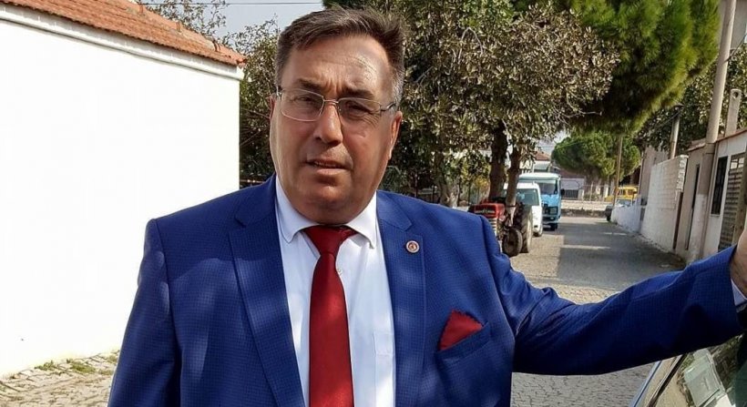 YENİŞAKRAN MUHTARI METİN YILDIZ MAHALLELİYE ELÇİLİK YAPIYOR