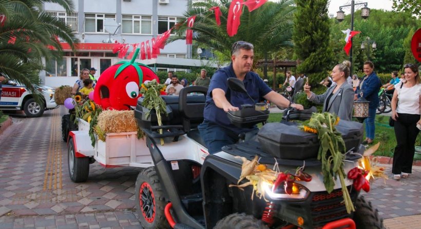 Kınıklılar Hasat Festivali'nde Havalı Teker Bisiklet Turu ile renkli anlara şahit oldu