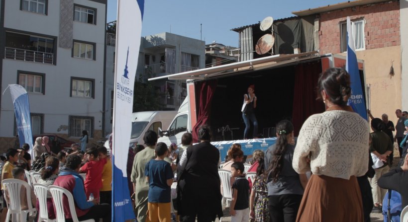 İzmir'i bayram coşkusu sardı