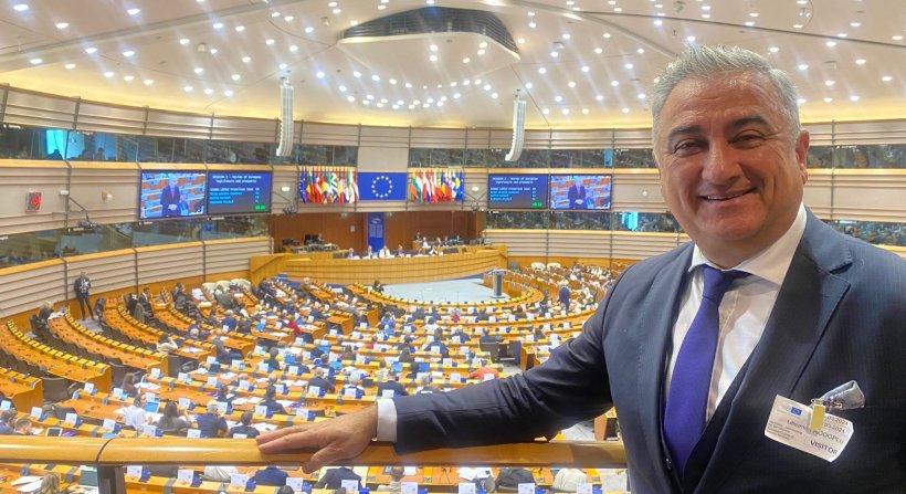 DOKTOR  ÜLKÜMEN  RODOPLU'YA   AVRUPA  PARLEMENTOSU'NDAN  DAVET