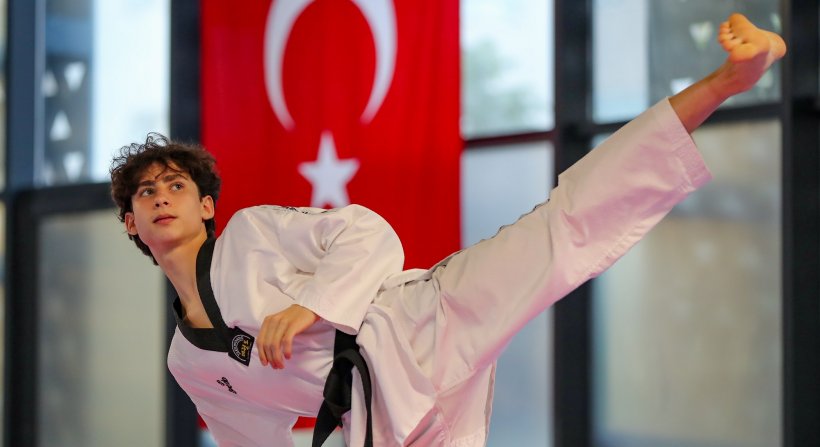 AGM Sporcusu Milli Takım Adına Balkan Taekwondo Şampiyonası'nda