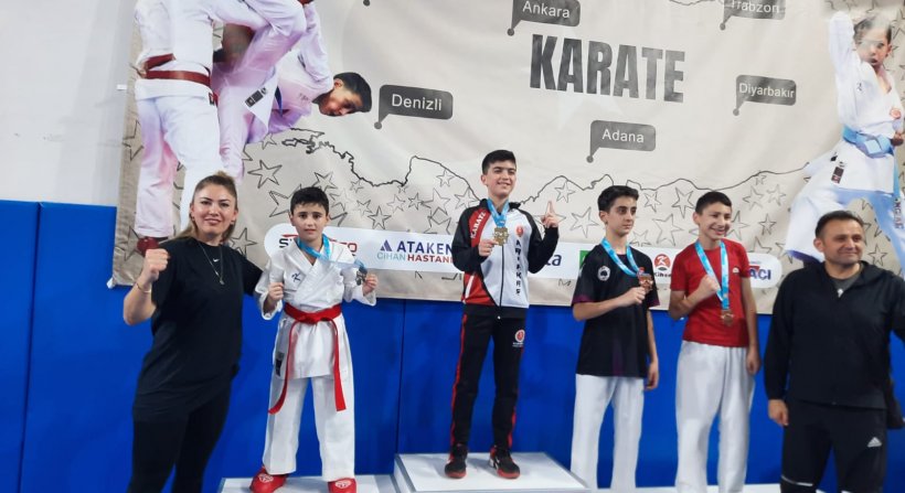 Aliağalı Karatecilerden Denizli'de Büyük Başarı